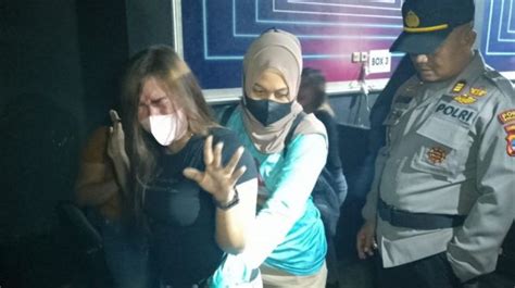 Enam Karaoke Dan Biliar Di Banjarbaru Dirazia Polisi Dapati Miras