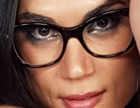 Brunette Power Chiara And Petra Lay Down In A Bed In Black Nylons VR Porn Video VRPorn