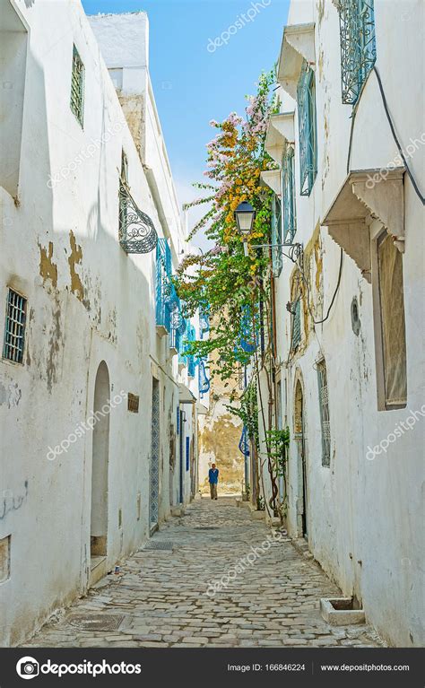 Architecture of Tunis Medina – Stock Editorial Photo © efesenko #166846224