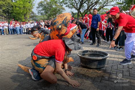 PT Pindad Persero Dari Bongkar Pasang Senjata Hingga Tarik Ranpur