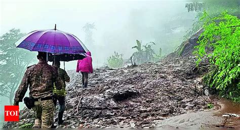 2,000 tourists still stuck in Sikkim as bad weather hits rescue ...