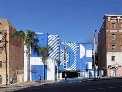 Kadre Architects Converts Rundown Los Angeles Motel Into Homeless