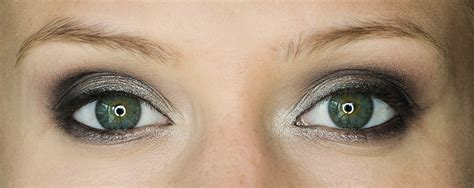 Makijaż paletką Naked 2 Urban Decay dla zielonookich PolskieSzafiarki pl i najlepsze blogi