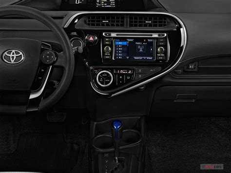 2019 Toyota Prius c: 100 Interior Photos | U.S. News