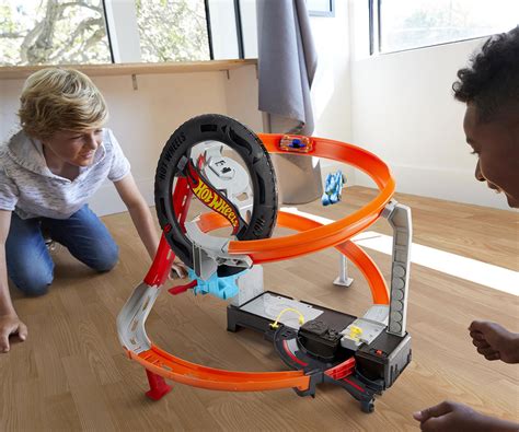 Hot Wheels City Vs Robo Beasts