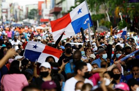 Continúan las protestas masivas en Panamá pese a las medidas públicas