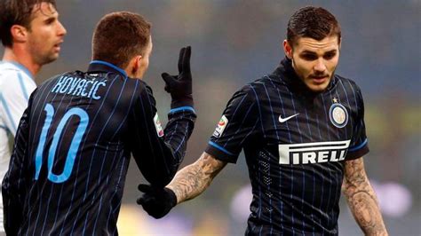 Foto Cetak Gol Spektakuler, Bintang Inter Milan Kecewa