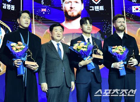 K리그 대상 영원한 바늘과 실 Mvp 김영권·감독상 홍명보 울산 독식영플레이어상 정호연종합