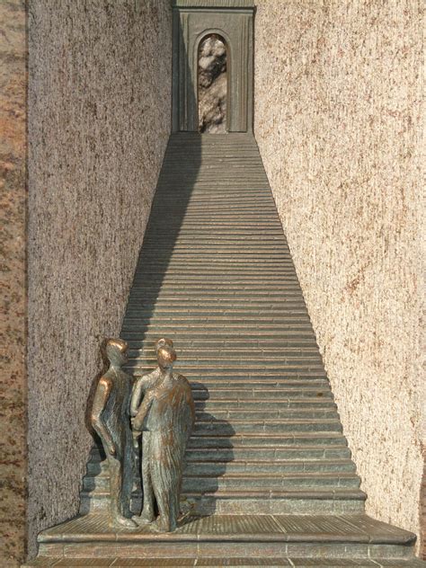 Fotos Gratis Madera Pared Monumento Estatua Columna Humano