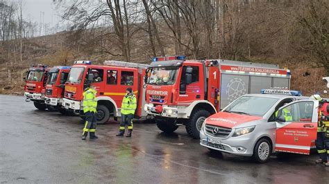 Personensuche In Talsperre Feuerwehr Und Taucher Aus Hagen Im Einsatz