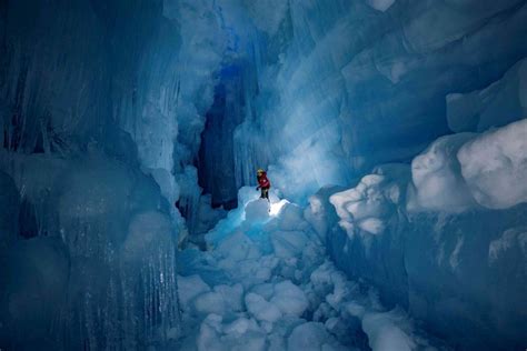 Researchers Find a Lost Subterranean World in a Cave Beneath Antarctica ...