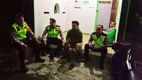 Sambang Awak Satkamling Wujud Kedekatan Polri Dengan Masyarakat