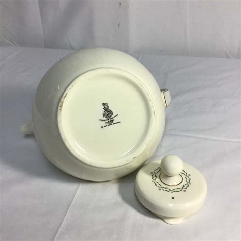 Royal Doulton Teapot Creamer Sugar Bowl And Peppersalt Albany