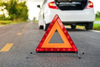 How To Stay Safe While Waiting For Roadside Assistance Speed S Towing