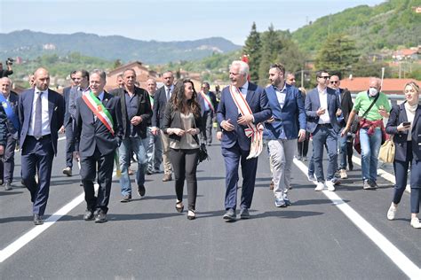 Ponte Di Albiano Magra Ricostruito E Inaugurato Due Anni Dopo Il