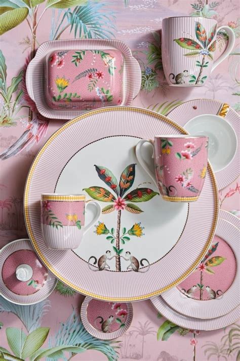 Pin by Renee Kimes on Tablescapes | Pip studio, Pretty mugs, Plates