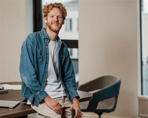 Free Photo Ginger Business Man At The Office