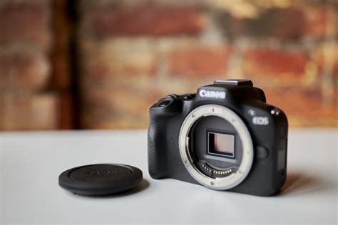 Czy to koniec serii M? Canon prezentuje Canona R50