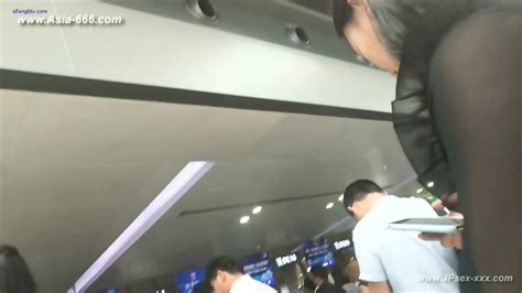 Peeping Chinese Amateur Upskirt