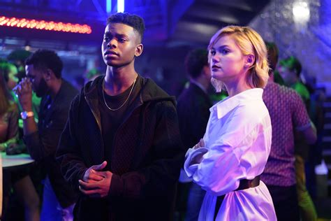 Cloak Dagger Tyrone Tandy Get Readjusted In New Photos From Season