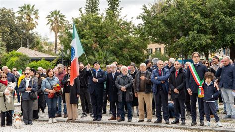 Aprile Falcomat Legge Il Monologo Dello Scrittore Antonio Scurati