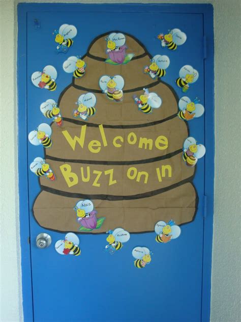 Bees Classroom Theme Clutter Free Classroom By Jodi Durgin Bee Themed Classroom Bee