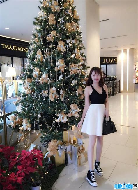 Hot girl Nu Phạm