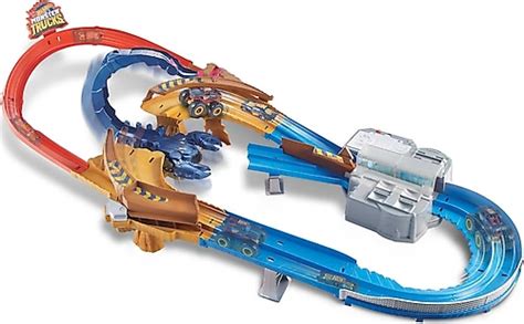 Hot Wheels Monster Trucks Akrep Isırığı Yarış Pisti GTL Fiyatları