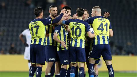 Fenerbahçe nin Adana Demirspor maçı kadrosu belli oldu