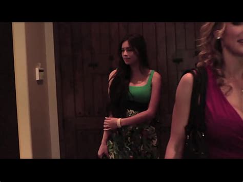 MATURE COUGAR TEACHES LESBIAN SEXXX XNXX