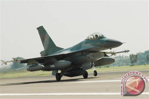 Satu Skuadron F 16 TNI AU Kawal Selat Malaka ANTARA News