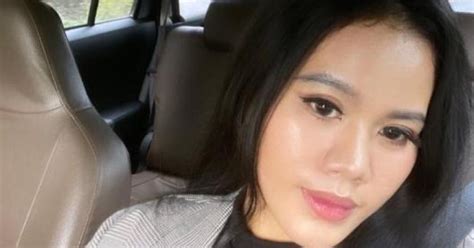 After Serving Time For Porn Siskaeee Crashes Servers With Adult Film Debut Coconuts