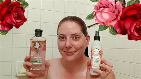 Herbal Essences Rose Hips Smooth Shampoo And Nourishing Detangling Smoothing Spray Youtube