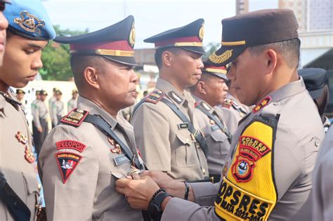 Pimpin Upacara Sertijab Kapolres Sidrap Pencapaian Tugas Serta