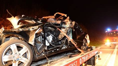 T Dlicher Unfall Auf Der A J Hriger Rast Unter Sattelzug Baden