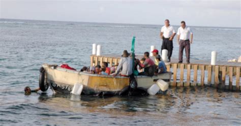 Autoridades De Islas Caim N Deportan A Migrantes Cubanos