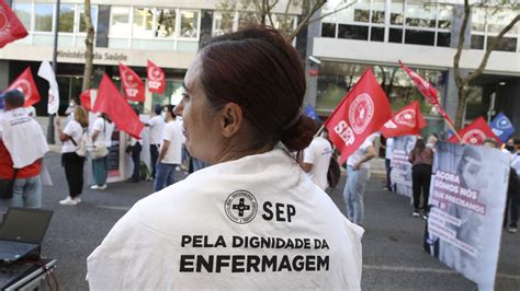 Concentra O De Enfermeiros Contra O Encerramento De Servi Os No