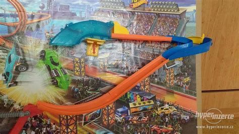 Hot Wheels Dr Ha S Pohonem Bazar Hyperinzerce Cz