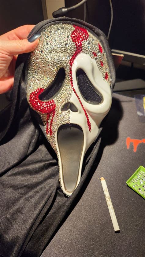 Ghostface Bling Mask in 2024 | Pretty halloween costumes, Horror ...