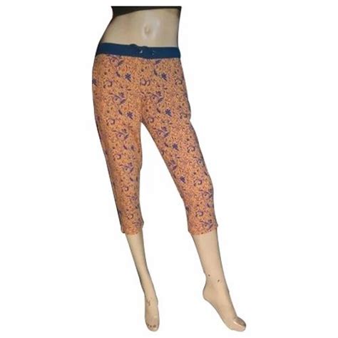 Hosiery Fabric Women Printed Capri At Rs 650 Piece Capri Shorts In