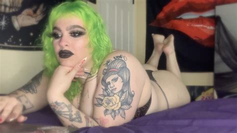 Goth Bimbo Ignore Fetish Big Ass And Big Feet Mistress Ritual Clips Sale