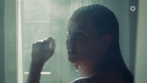 Nude Video Celebs Kristin Suckow Sexy Da Hilft Nur Beten