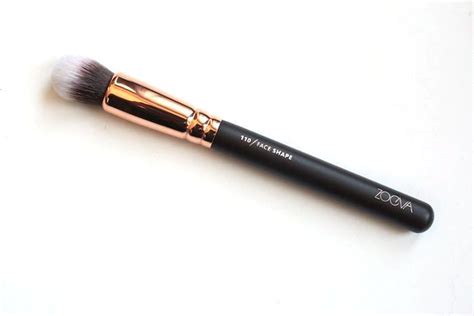 Zoeva Rose Golden 110 Face Shape Brush Contouring Brush Brand New 100