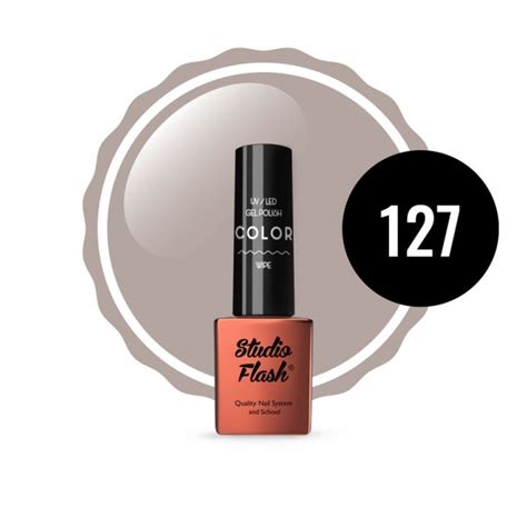 Nude gél lakk Természetes elegancia a körmökön legyen mind a Tiéd StudioFlash