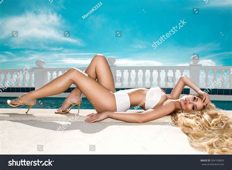 Sexy Model Elegant Bikini On Suntanned Stock Photo Shutterstock