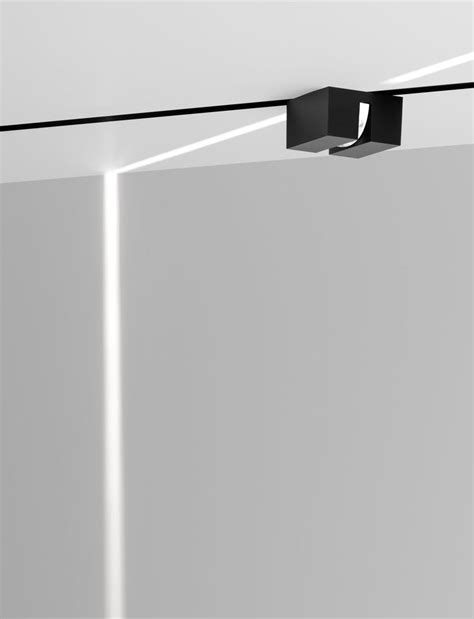 ЦЕНТРСВЕТ | Встроенный потолочный светильник INF LOOCH | Wall lights ...