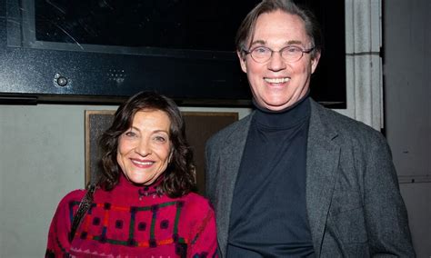 What You May Not Know About Gweneth Gonzales Thomas, Richard Thomas