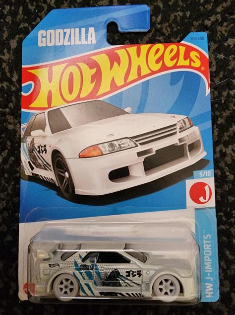 Custom Hot Wheels Nissan Skyline R32 Godzilla Real Rider Swapped Etsy