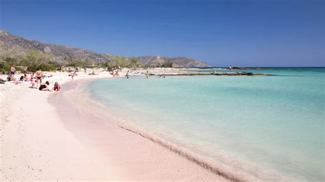 The pink beach dubbed the ‘Maldives of Europe’ that parents are raving ...