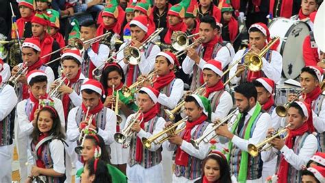 Desfile Navideño En El Paseo De La Sexta Diciembre 2018